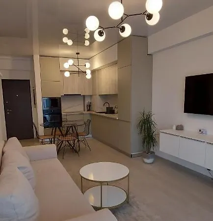 아파트 Summer Nest Năvodari